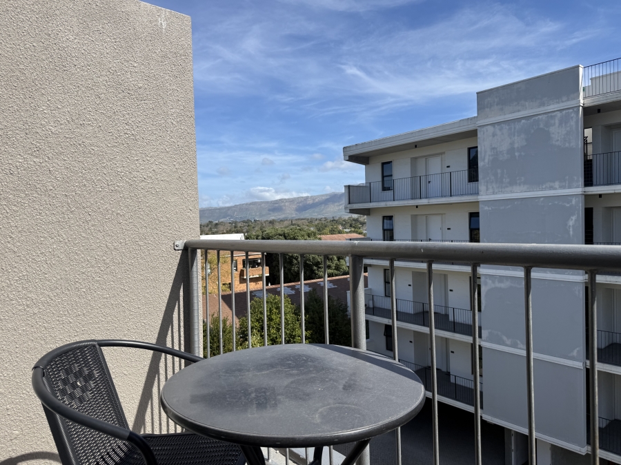 1 Bedroom Property for Sale in Wynberg Upper Western Cape